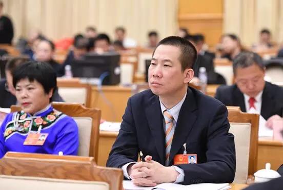 油卡、發(fā)票、年審、罰款!貨運司機心上事,羅鵬代表都上心